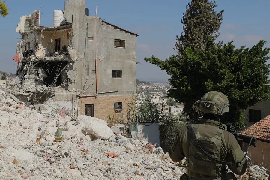 el ejercito israeli mata a dos palestinos uno de ellos menor en la zona norte de cisjordania ocupada