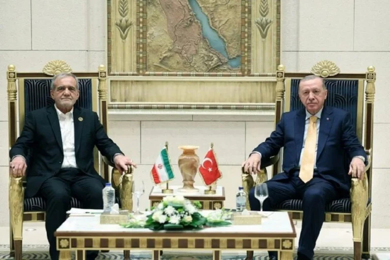 erdogan y pezeshkian