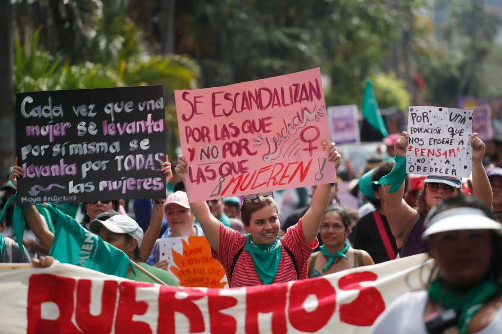 Grito de justicia: Las mujeres toman el mundo este 8 de marzo 3 image 4 25