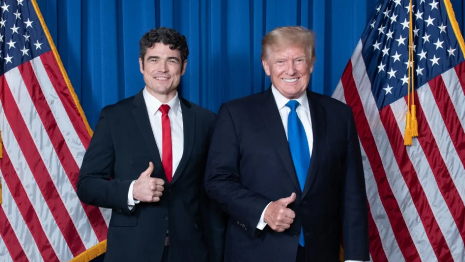 Joe Kent y Donald Trump en febrero de 2025.