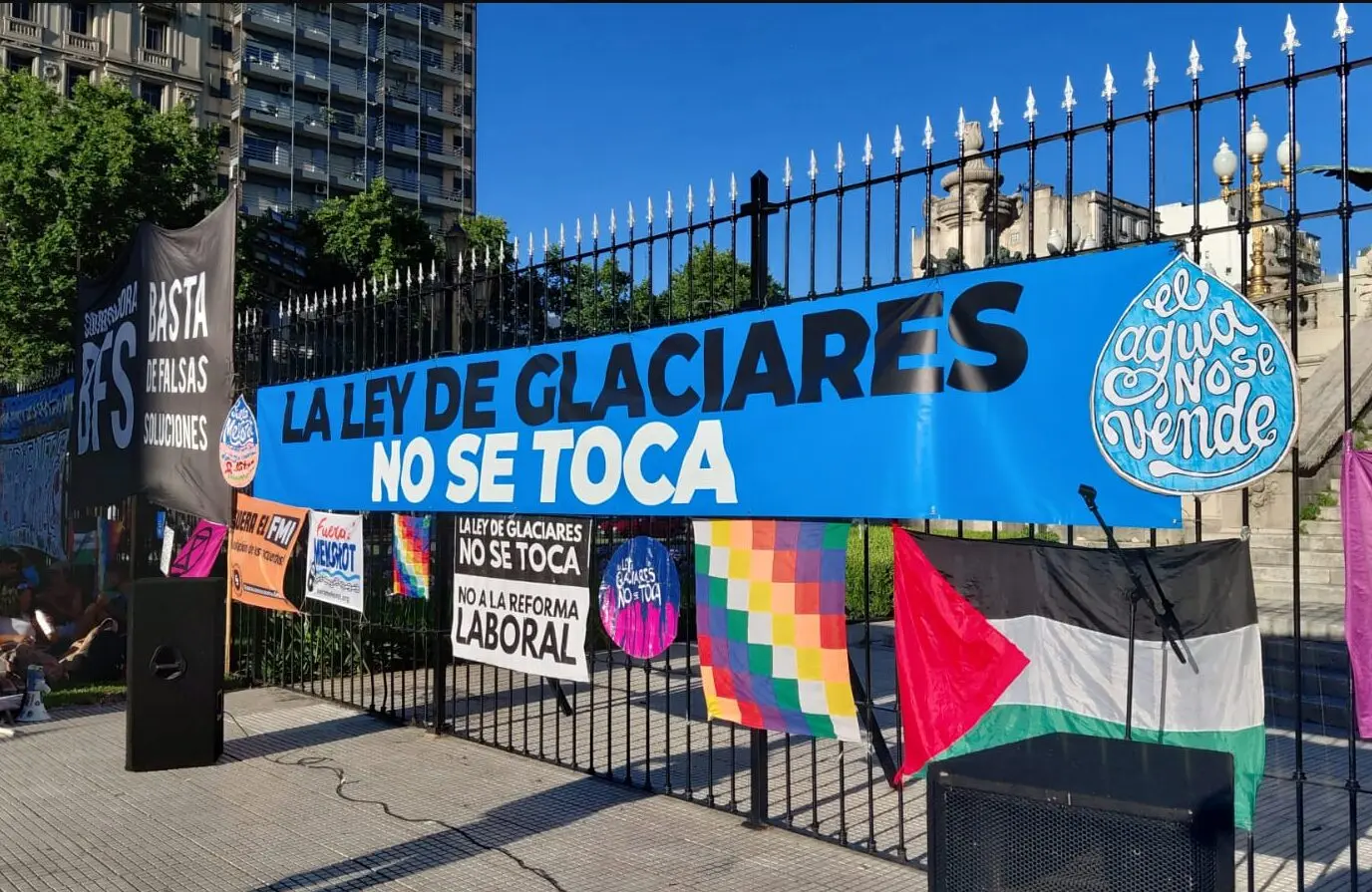 ley de glaciares jpg.jpg