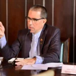 photo 4988040568378166415 y