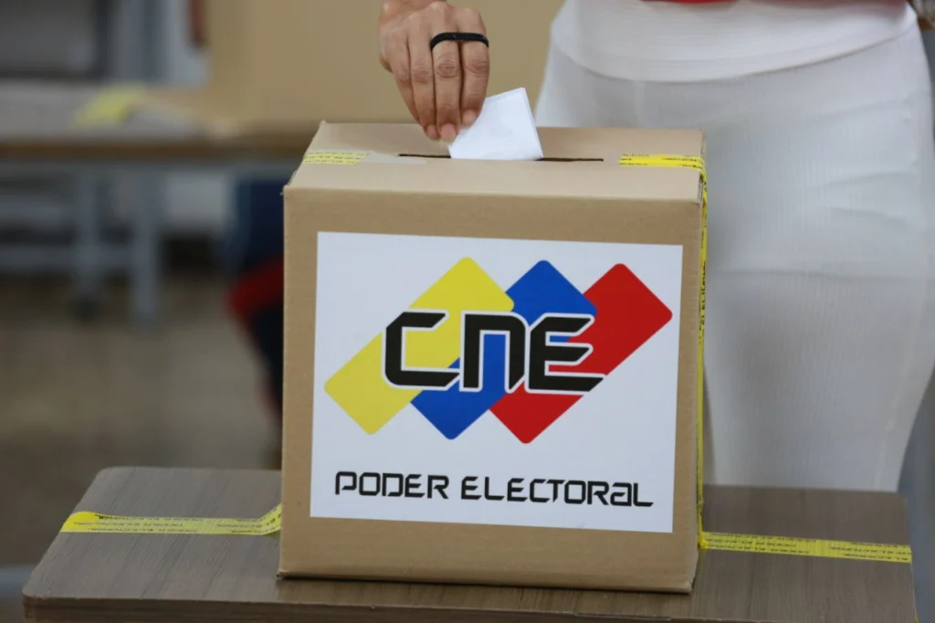 photo 5001275411316542461 y