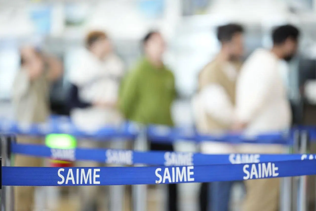 photo 5012956859073235802 y.jpg