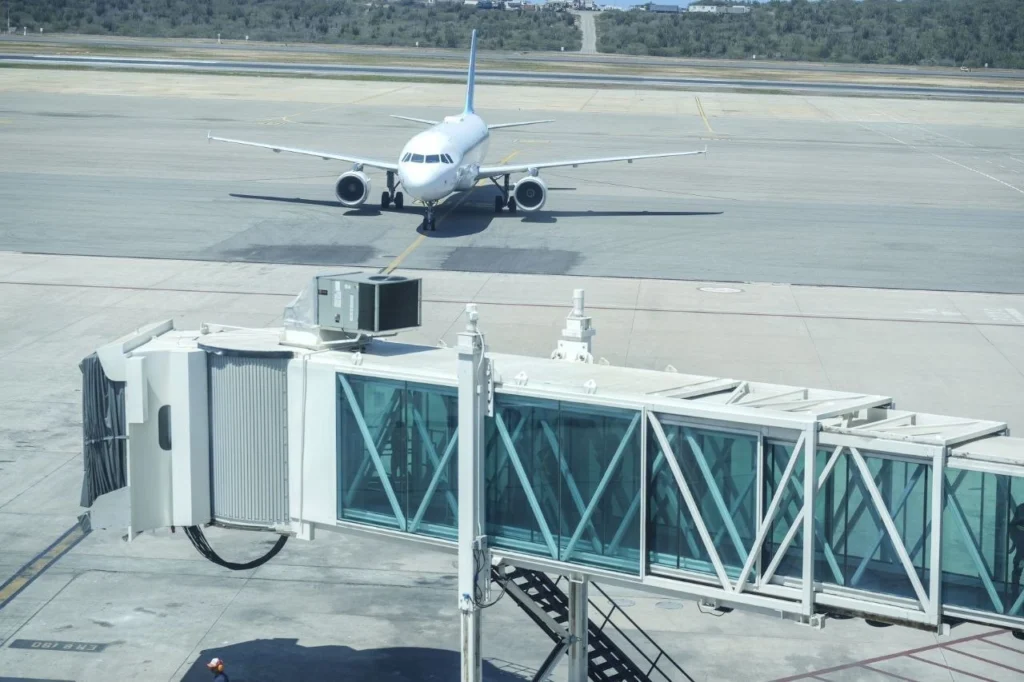 photo 5046687316012895253 y