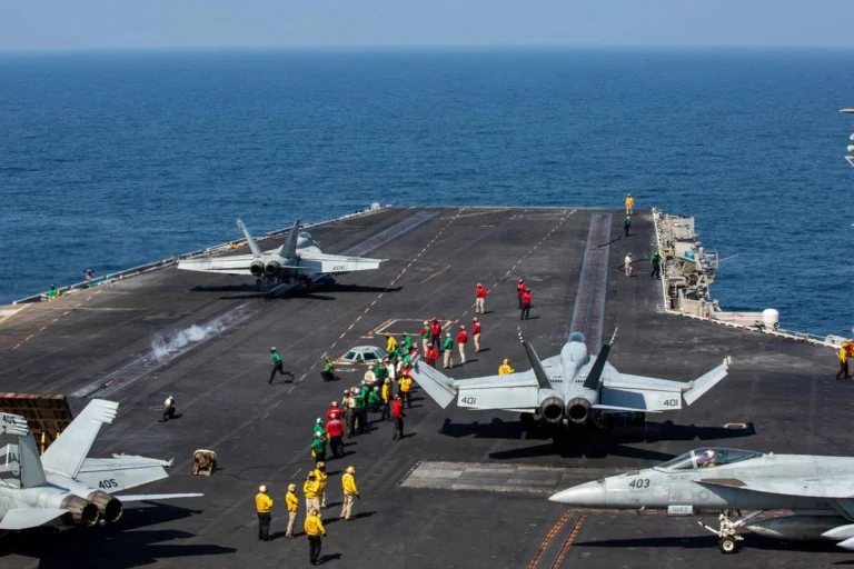 uss abraham lincoln 5 de marzo