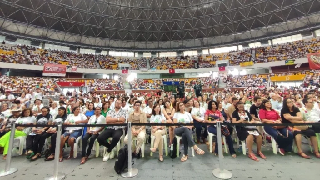 Le Brésil célèbre la remise de diplômes à 30 000 personnes ayant appris à lire et à écrire grâce à la méthode cubaine. Image WhatsApp du 28/03/2026 à 19h18:47