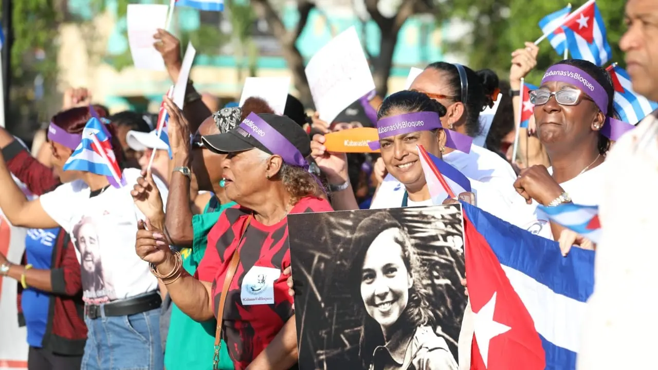 cuba mujeres.jpg