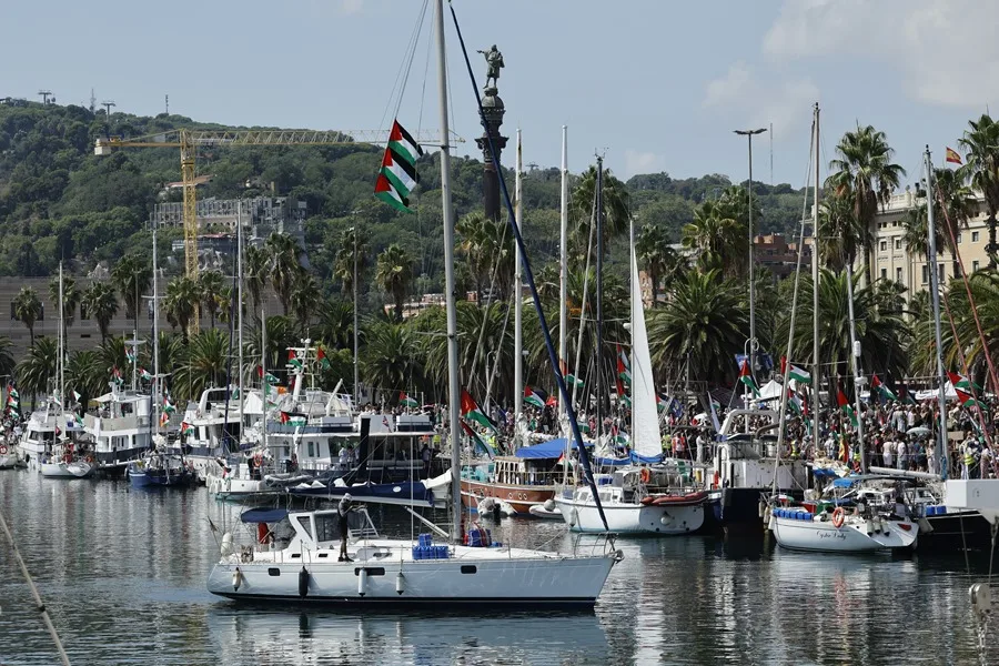 flotilla solidaria global sumud gaza barcelona 1