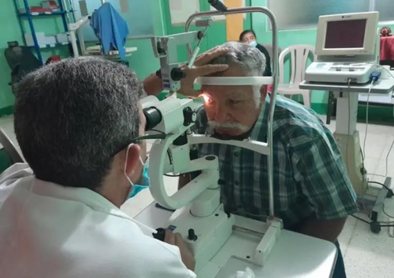 Médicos cubanos. Por encima de la mar, a sangre y cariño 10 guatemala brigada medica cuba.jpg