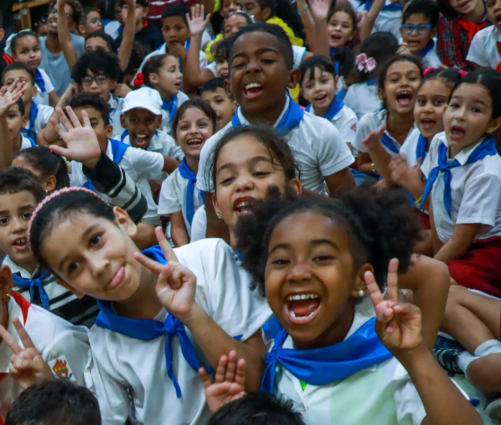 CUBA: CELEBRACIÓN JUVENTUD COMUNISTA Y PIONEROS