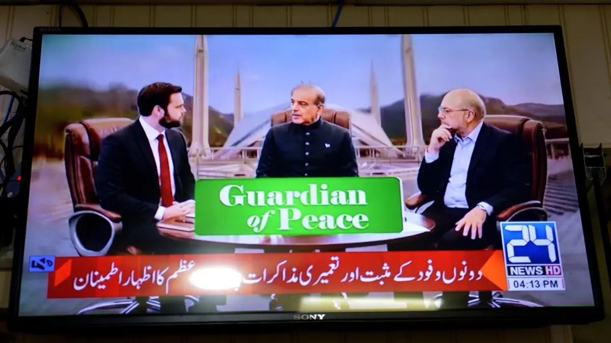 jdvance pm pakistan ghalibaf 11abr26.jpg
