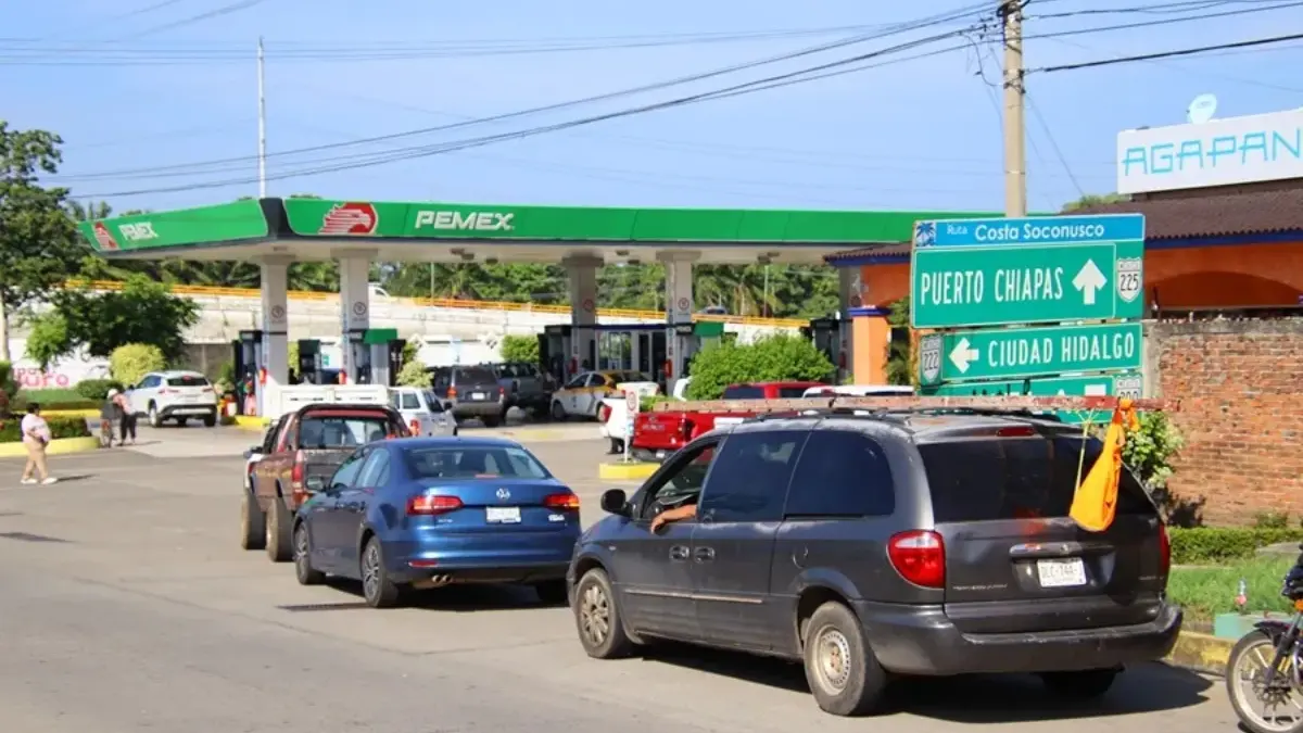 mex017 mexico gasolina 1.jpg