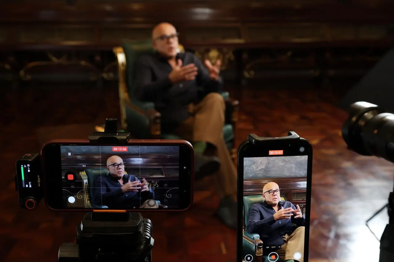 photo 5107591665962126371 y.jpg