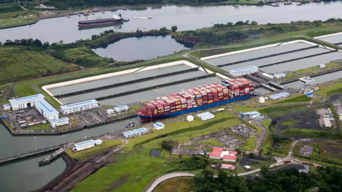 rss efeb8b4fed7e316bb468c87fcd53397cb9039951fc0w.jpg