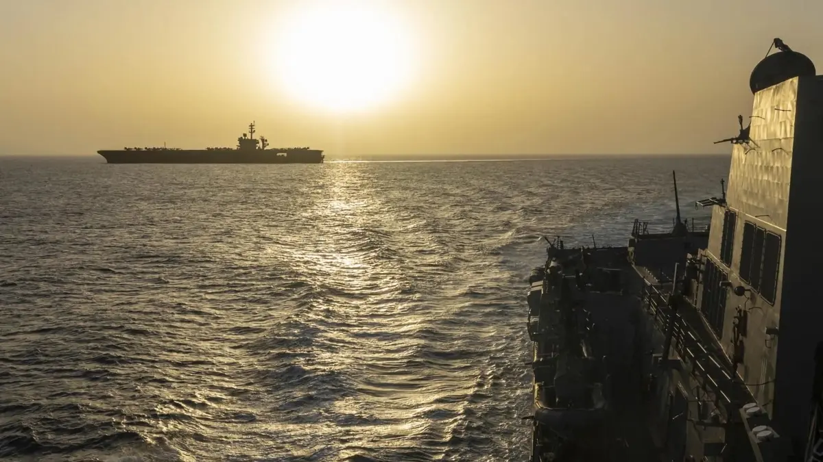 uss abarahm lincoln mar arabigo abr26.jpg