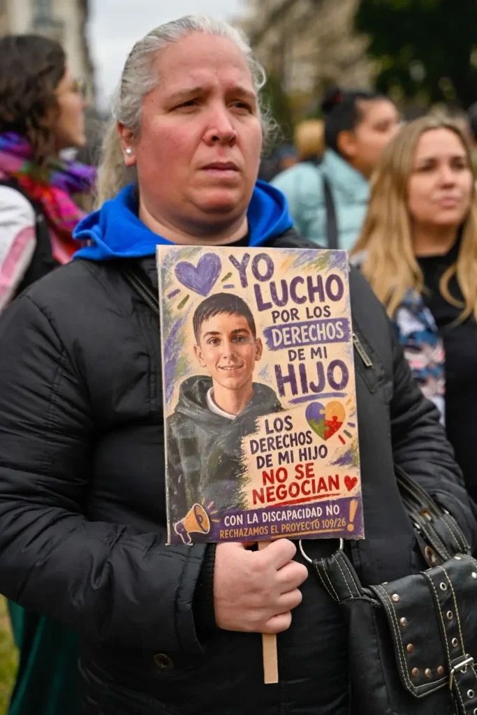 "La salud no puede esperar": argentinos repudian ajuste y deterioro del sistema sanitario 2 1779311105173