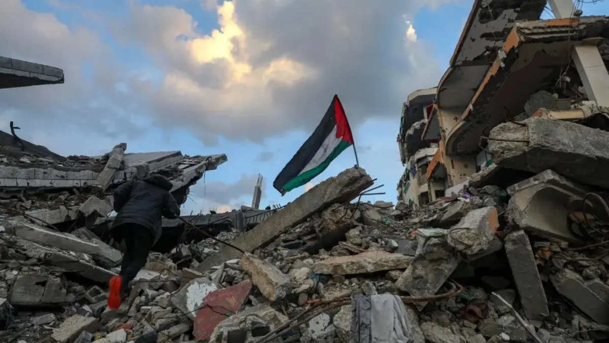 al menos dos muertos en un bombardeo israeli contra un coche en la ciudad de gaza2.jpg