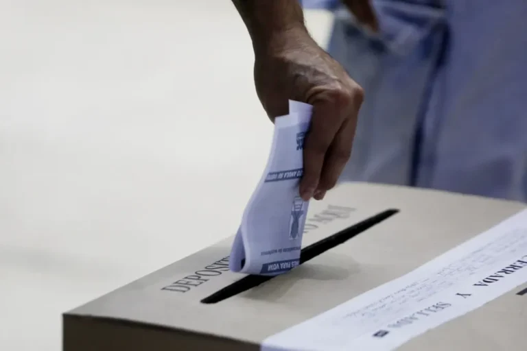 ame1955 colombia elecciones