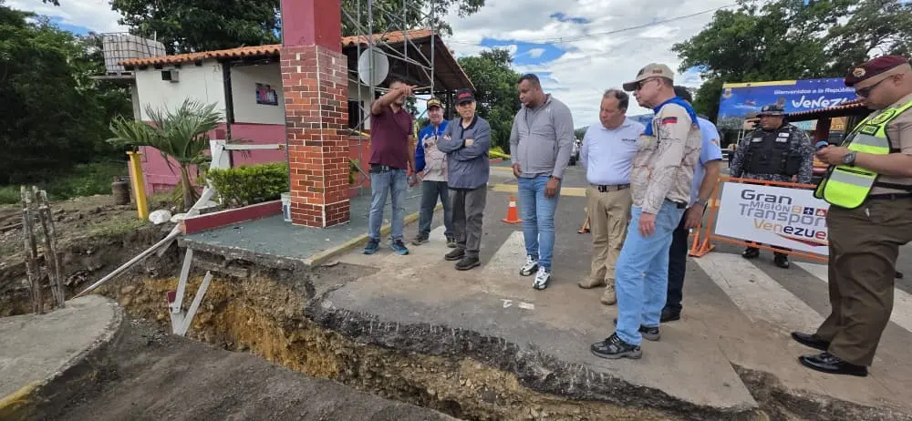 Embajador de Venezuela en Colombia inspeccionó puntos fronterizos y puentes binacionales en Cúcuta 2 archivoproducto1 260515085127.jpg