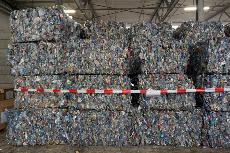 auditores europeos avisan de la escasa viabilidad economica del reciclaje de plastico