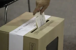 Colombia: despliegan blindaje de seguridad en Cundinamarca por traslado de material electoral 13 captura de pantalla 2026 05 27 131723