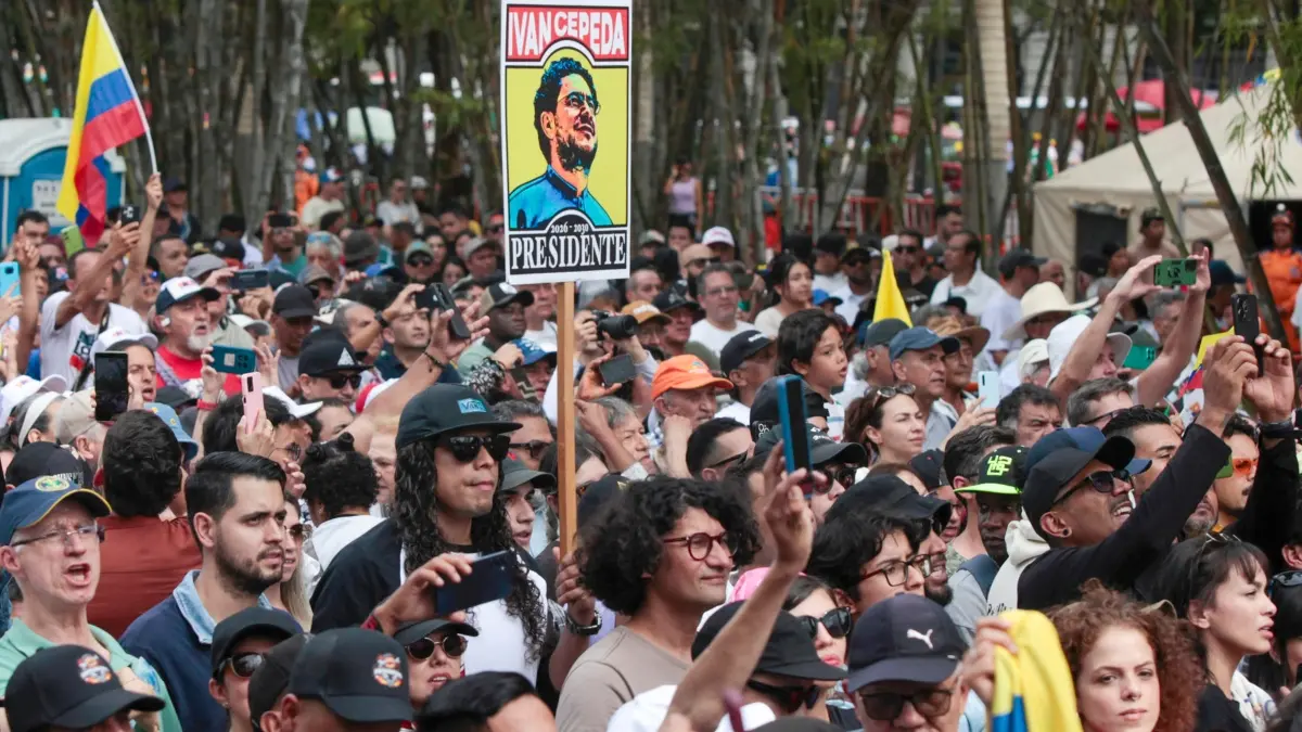 colombia 1 mayo bogota petro 26.jpg