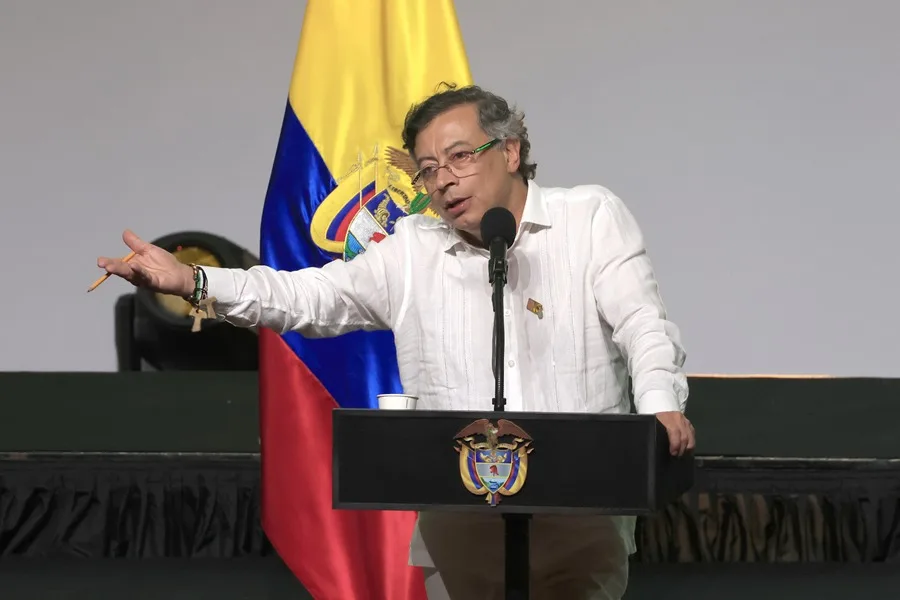 gustavo petro colombia 2