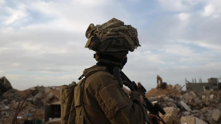 israel mata a tiros a dos palestinos en la franja de gaza