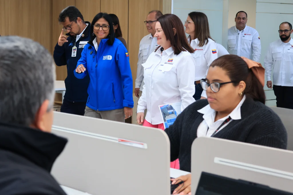 Presidenta (E) Delcy Rodríguez inaugura hub de datos para desarrollo soberano de industria petrolera 2 pdvsa centro datos 2
