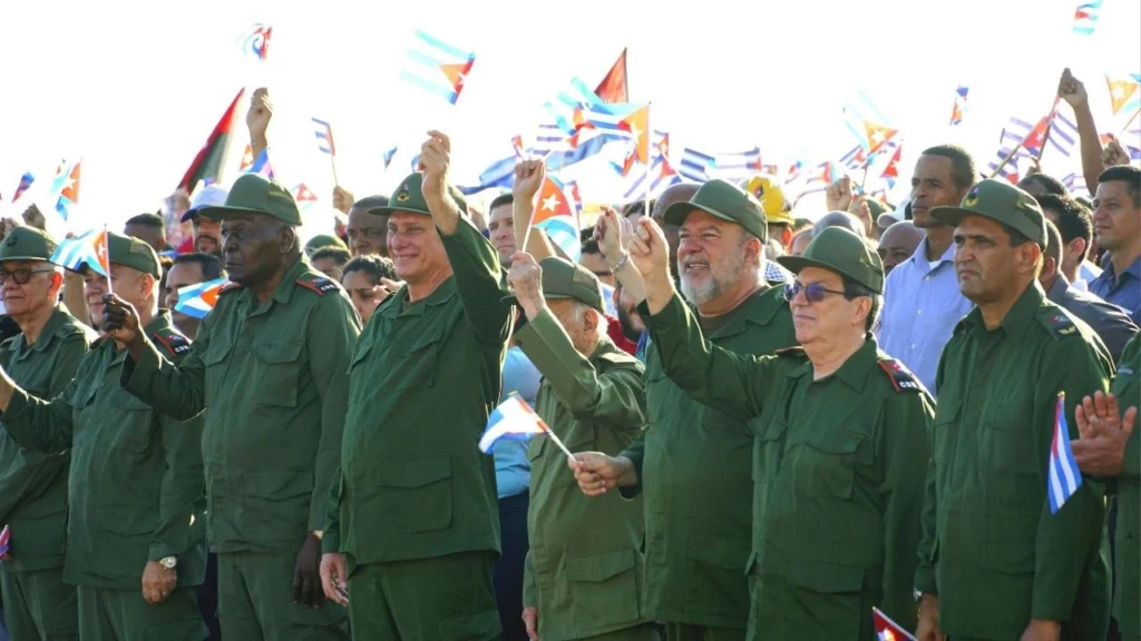 En imágenes: pueblo cubano reafirma que Raúl es Cuba «y a Cuba se respeta» 3 whatsapp image 2026 05 22 at 10 00 07 am