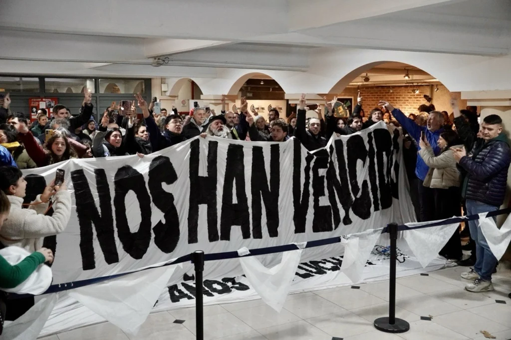 En imágenes: Miles de argentinos despiden a la defensora de derechos humanos Taty Almeida 7 25
