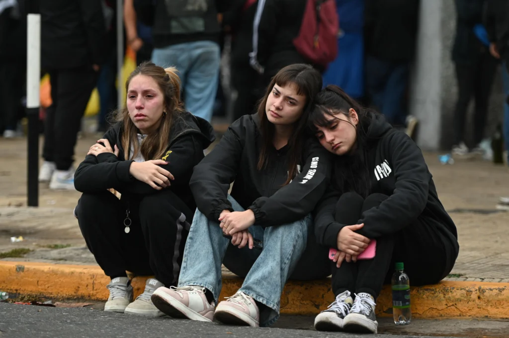 En imágenes: un millón de argentinos dan su último adiós al Indio Solari 8 260ae26d79a6bdac46d512dc2771bcbd71f859efw