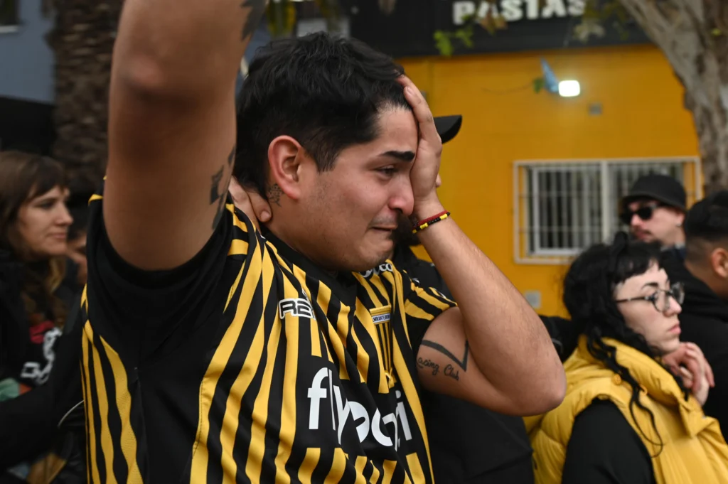 En imágenes: un millón de argentinos dan su último adiós al Indio Solari 9 8471971d36c5e6a26a07d1ed1e876b5677204c12w