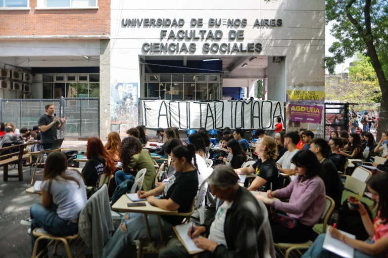 ame7414 argentina educacion