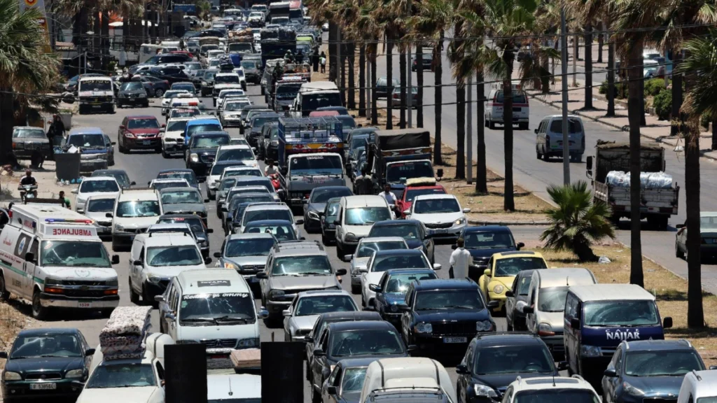 Ofensiva israelí deja 47 muertos en Líbano y entra en espera negociación entre EE.UU. e Irán 2 autos libaneses huyen 19jun26