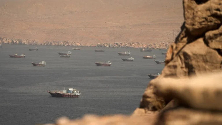 barcos ormuz desde oman presstv