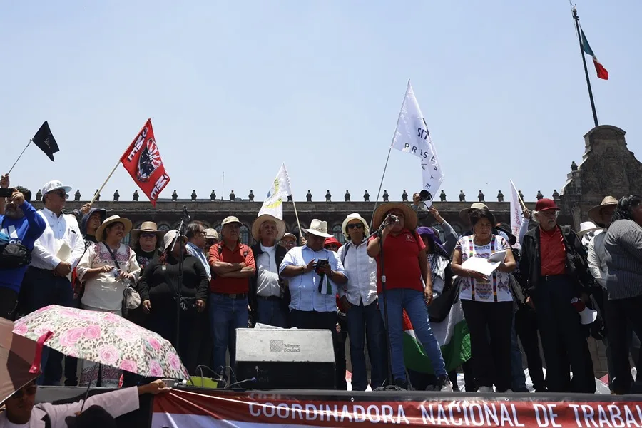 huelga maestros mexico 1 1