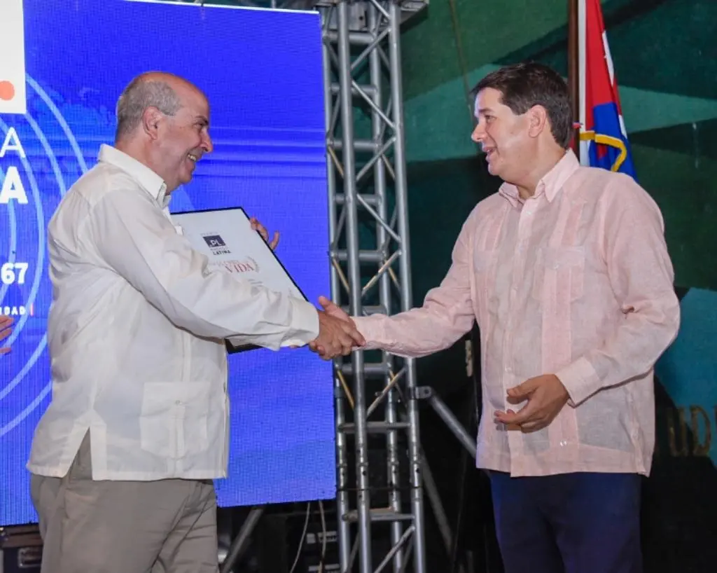 legao y alejandro aniversario 67 pl 1.jpg