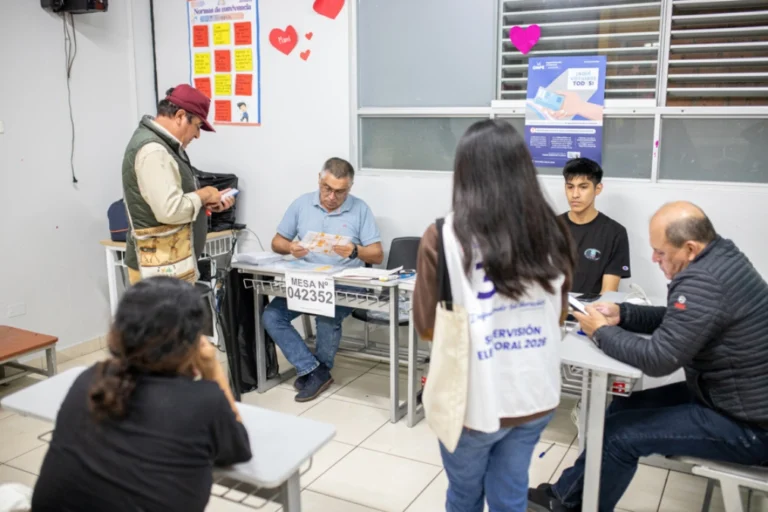 peru conteo votos balotaje foto efe 1