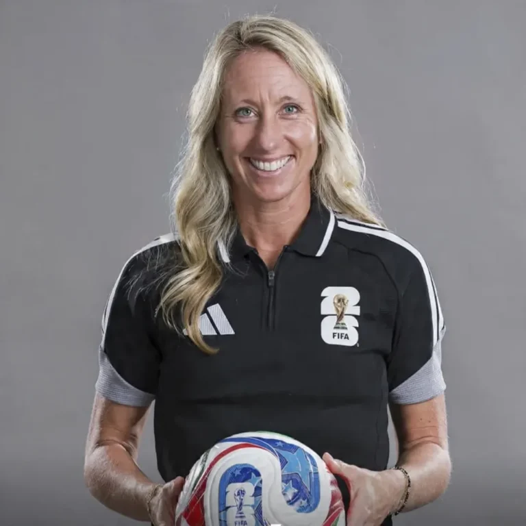 Tori Penso será la segunda mujer en arbitrar en un Mundial de Fútbol masculino 1 saveclip app 724242298 18112913714503382 3928145650218026806 n