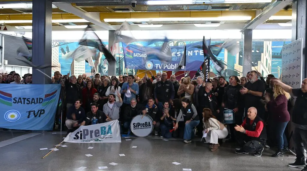 Milei deja a Argentina sin Mundial gratis y privatiza su transmisión 2 tv publica 1 1024x570 1.jpg