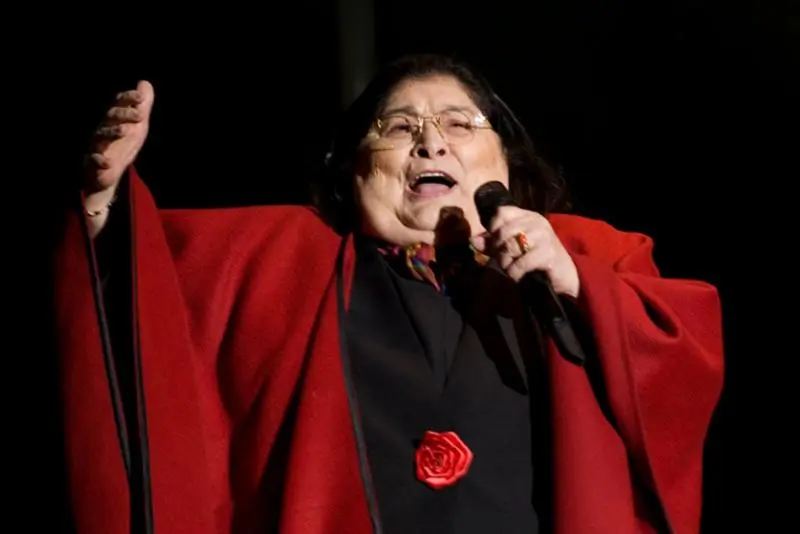 Canciones y poemas para borrar escombros 2 1 mercedes sosa.jpg