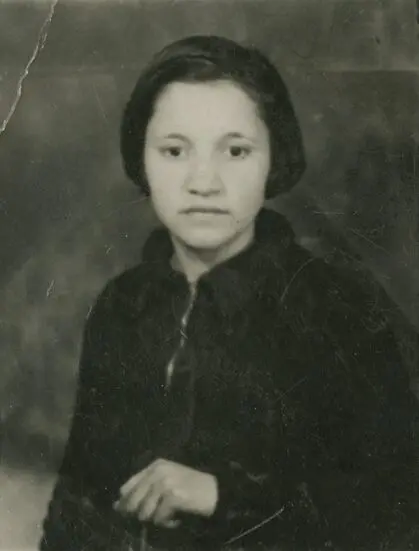 Gracias a la Vida 2 1 violeta parra cuando nina 1.jpg