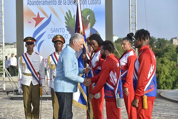 abanderamiento santo domingo.jpg