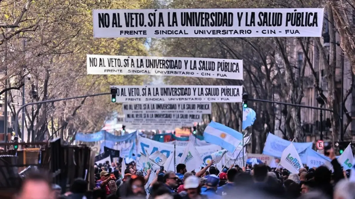 ame419 argentina protestas.jpg