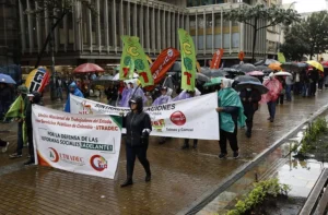 Sindicatos de Colombia marcharán por la soberanía y contra neoliberalismo 14 ame4228 colombia protestas