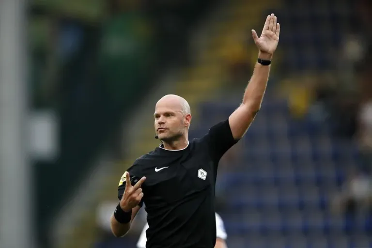 arbitro neerlandes mundial