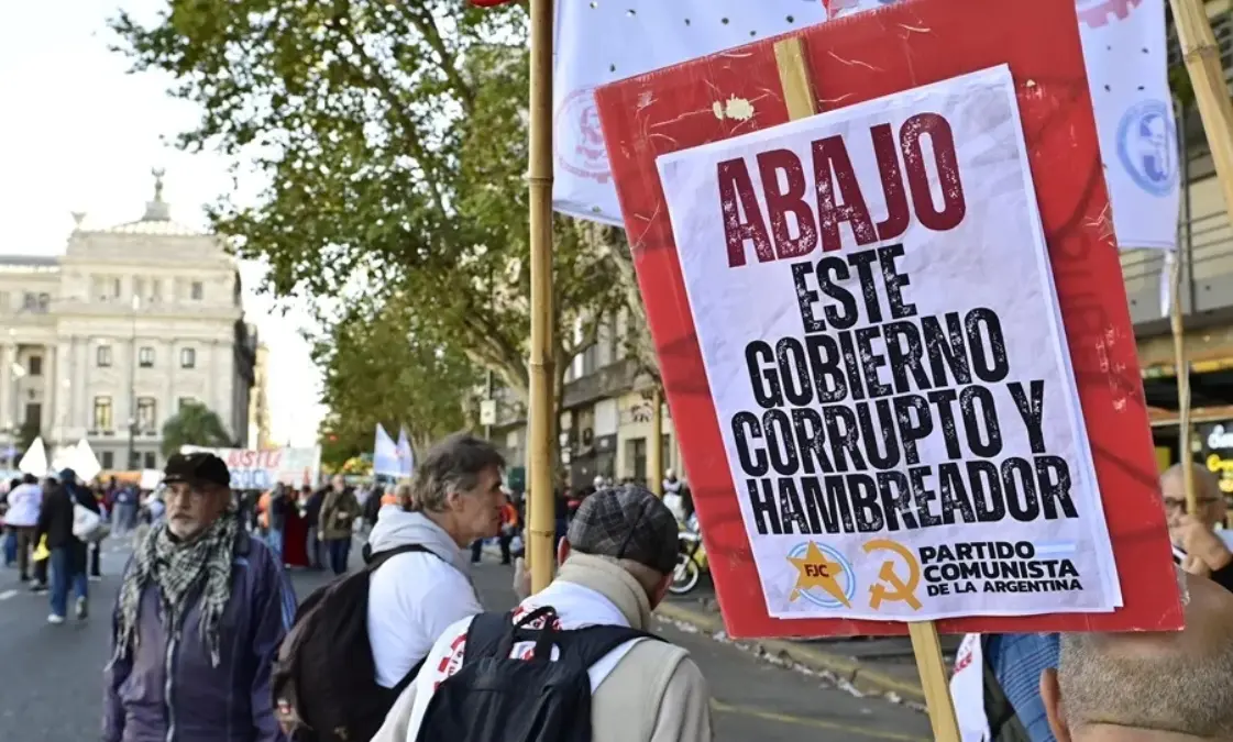 argentina protesta trabajadores ajuste milei foto efe.jpg
