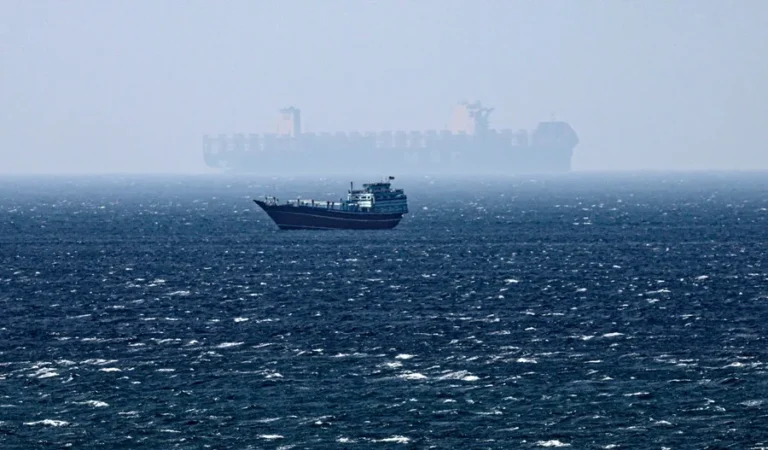 barcos estrecho ormuz